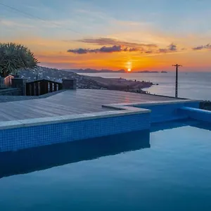 villa-sunrise-view-by-madeira-sun-travel.madeira-islandshotels.com/